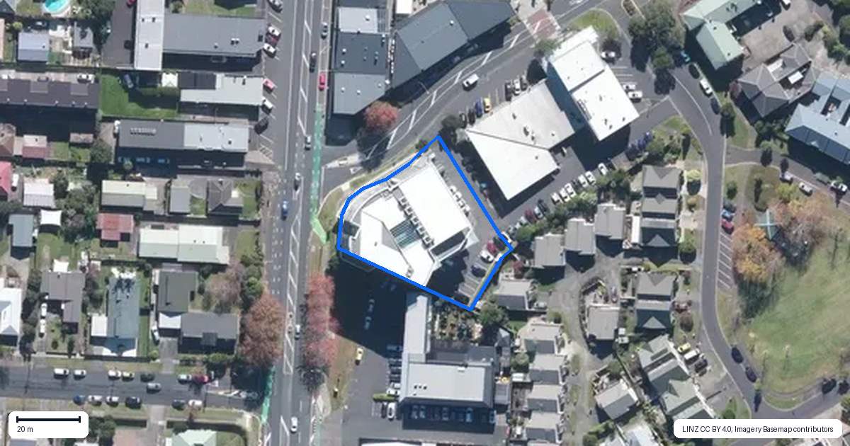 Property context map for 2A/84 Gunner Drive, Te Atatu Peninsula, Auckland