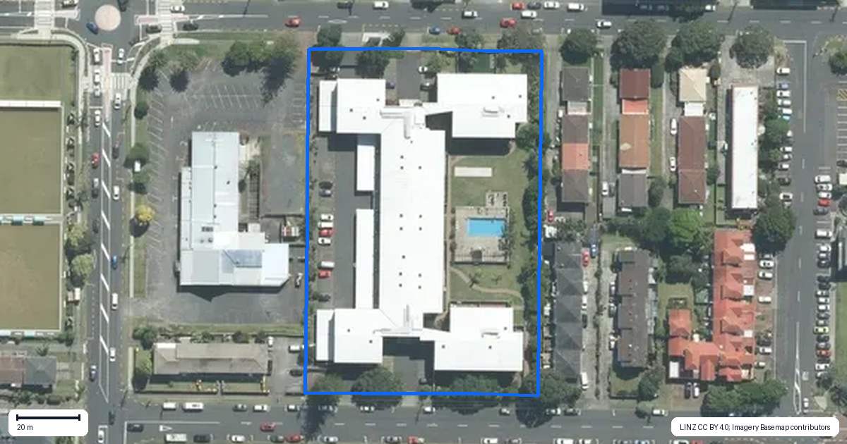 Property context map for E8/30 Bute Road, Browns Bay, Auckland