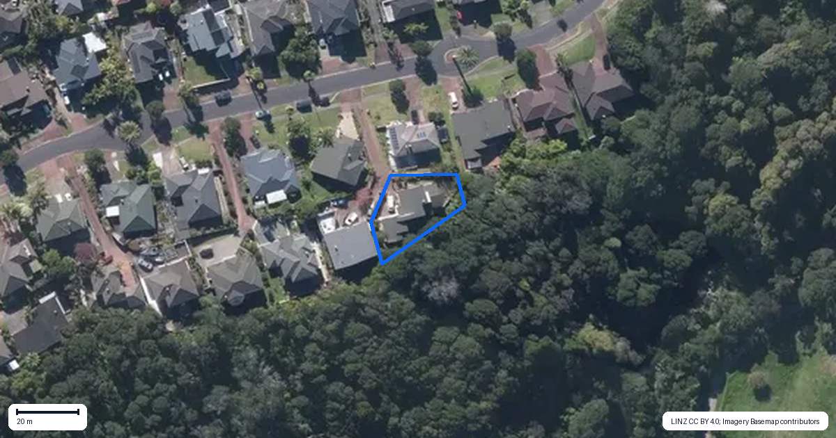 Property context map for 64 San Valentino Drive, Henderson, Auckland