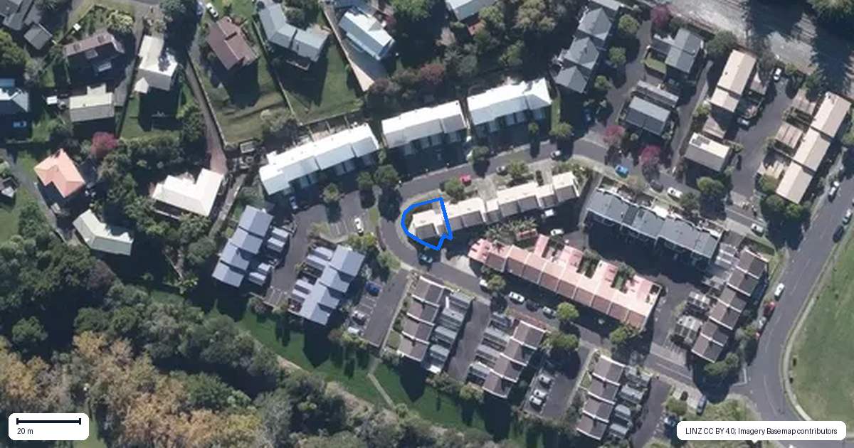 Property context map for 26 Winery Way, Henderson, Auckland