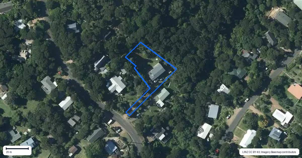 Property context map for 56 Bay Road, Ostend, Waiheke Island