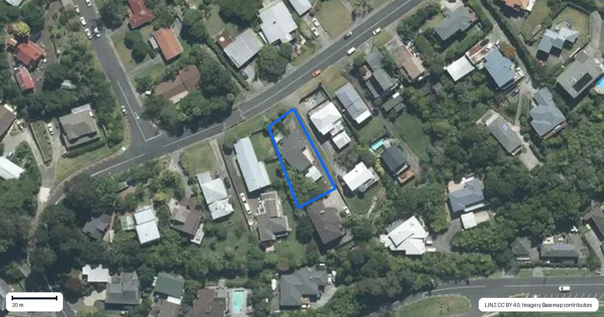 Property context map for 39 Woodlands Crescent, Browns Bay, Auckland