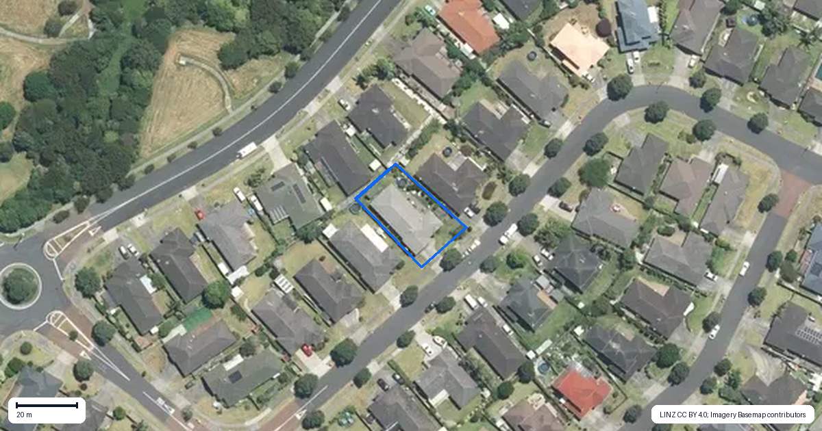 Property context map for 37 Croftview Road, Wattle Downs, Auckland