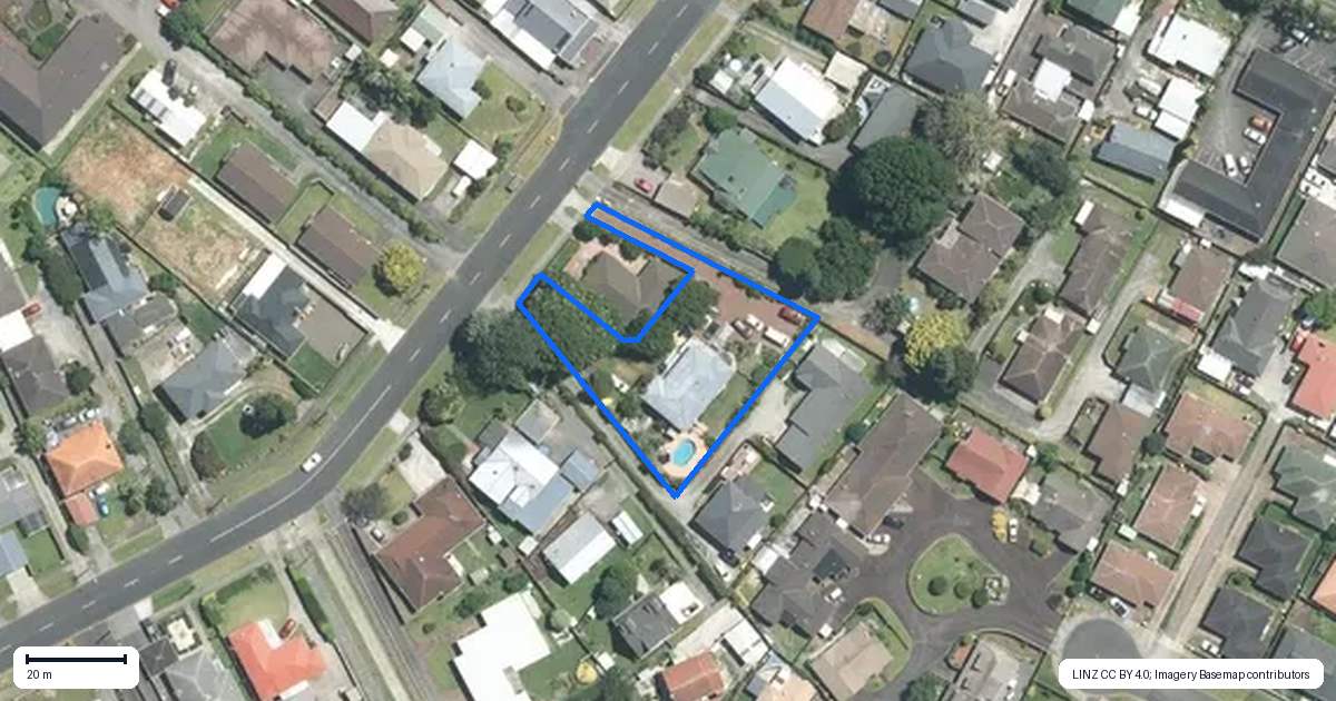 Property context map for 8 Youngs Road, Papakura