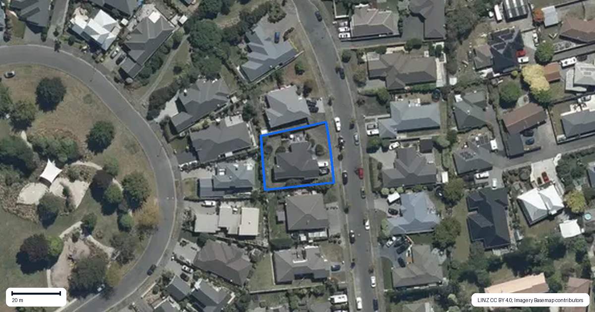 Property context map for 43 Puhara Avenue, Parklands, Christchurch