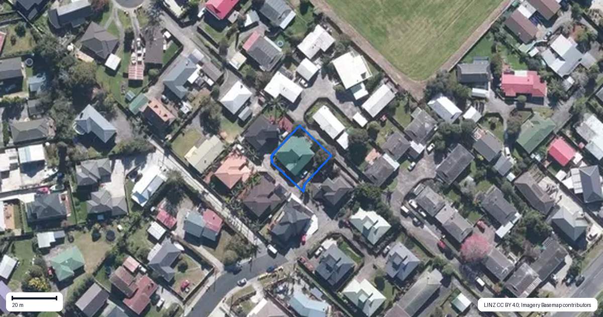 Property context map for 21 Farquhar Road, Glendene, Auckland