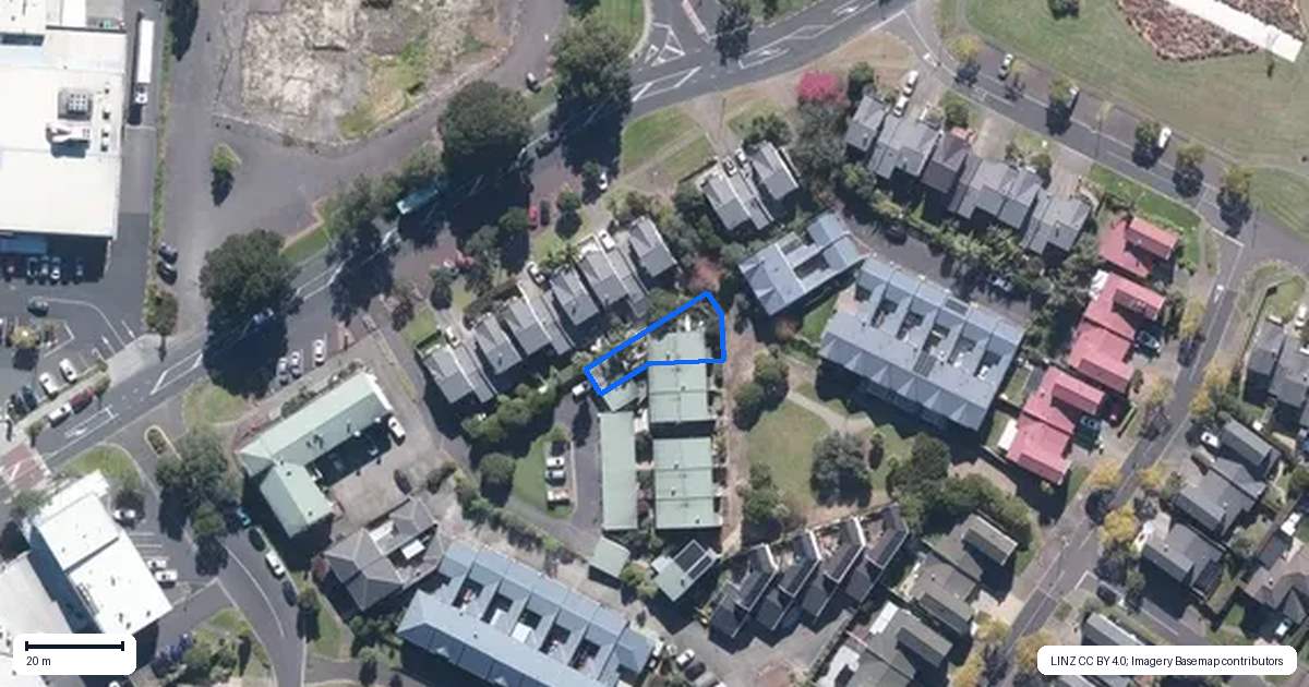 Property context map for 66 Gunner Drive, Te Atatu Peninsula, Auckland