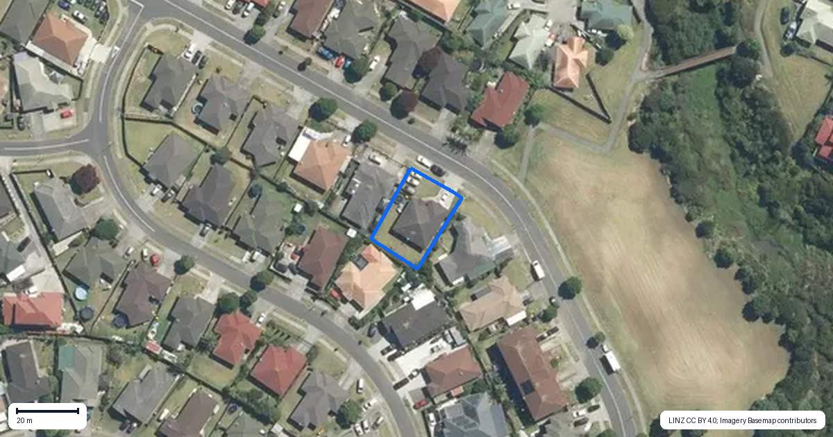 Property context map for 104 Naylors Drive, Mangere, Auckland
