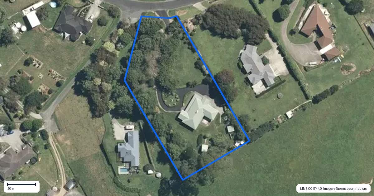 Property context map for 16 Awanui Avenue, Kihikihi, Te Awamutu