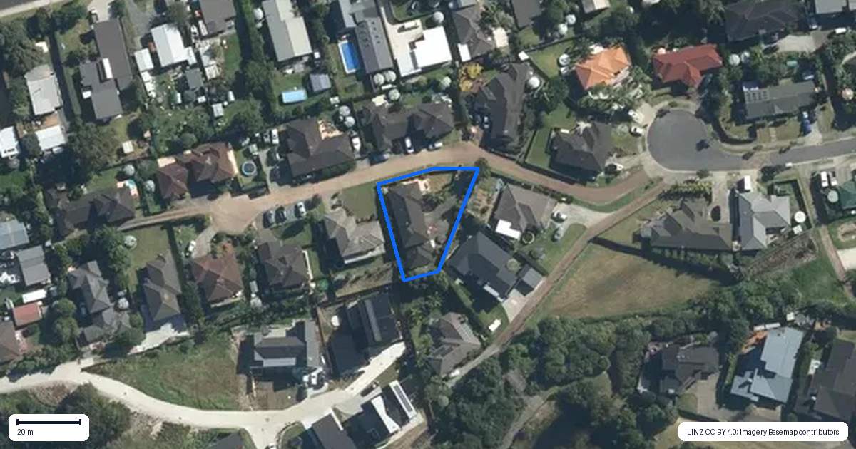 Property context map for 28 Toomer Place, Beachlands, Auckland
