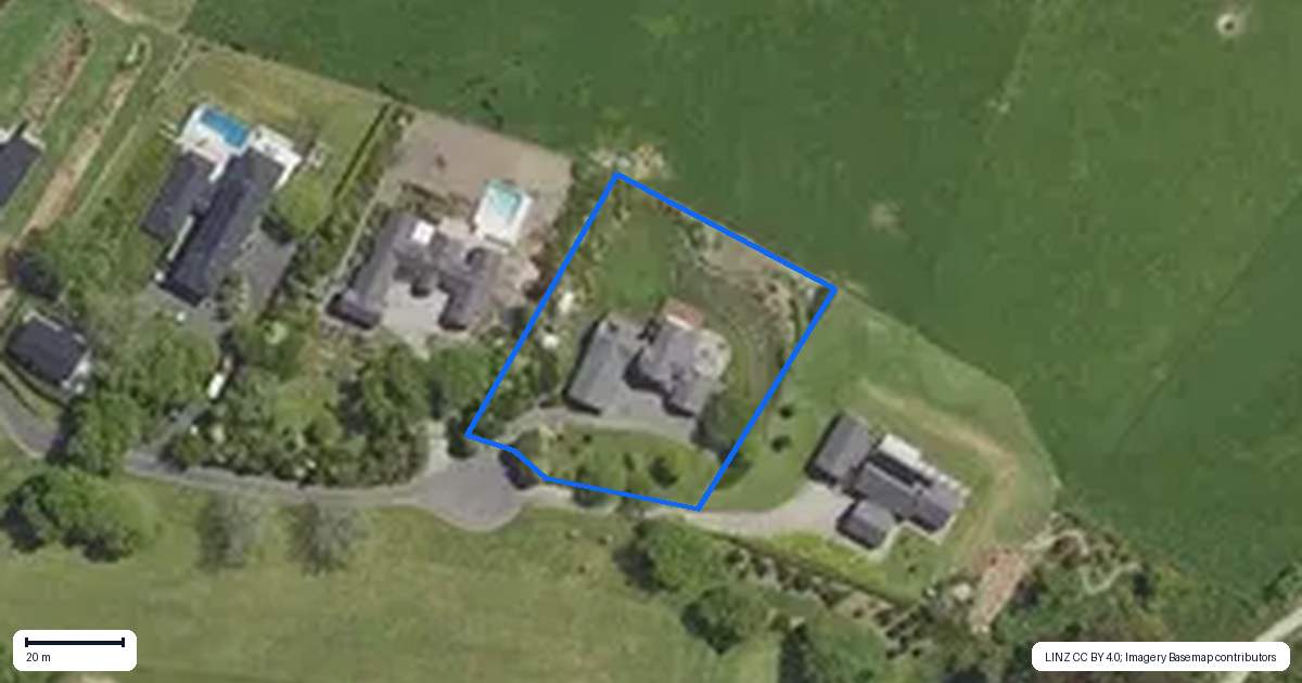 Property context map for 11 Chestnut Lane, Papamoa