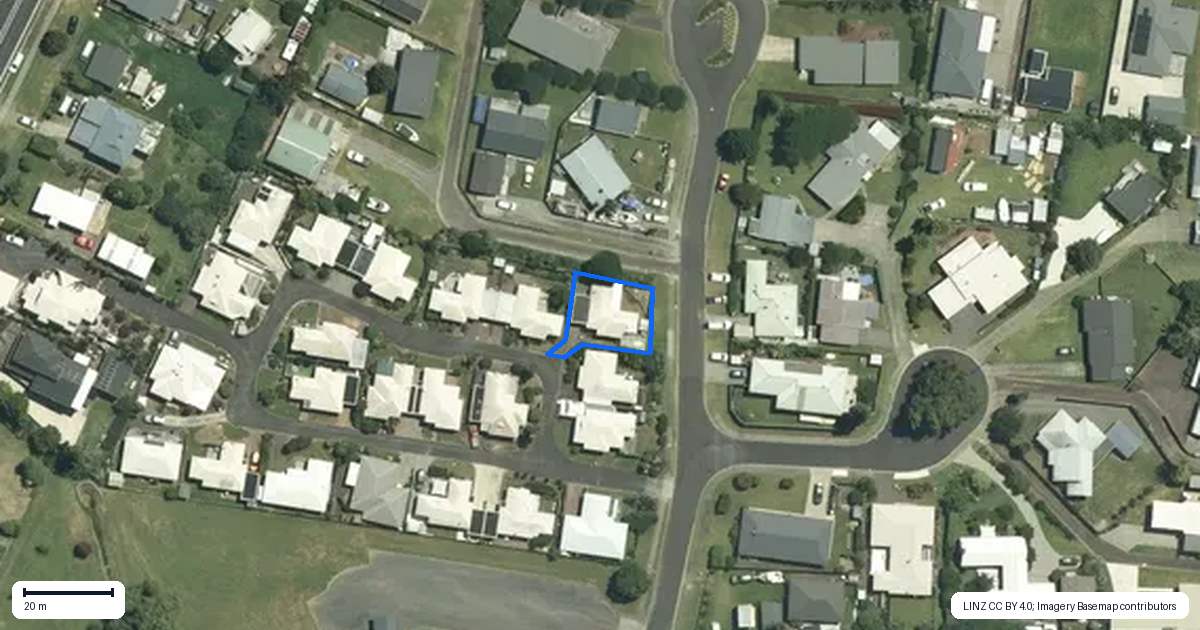 Property context map for 32 Garden Grove, Tairua