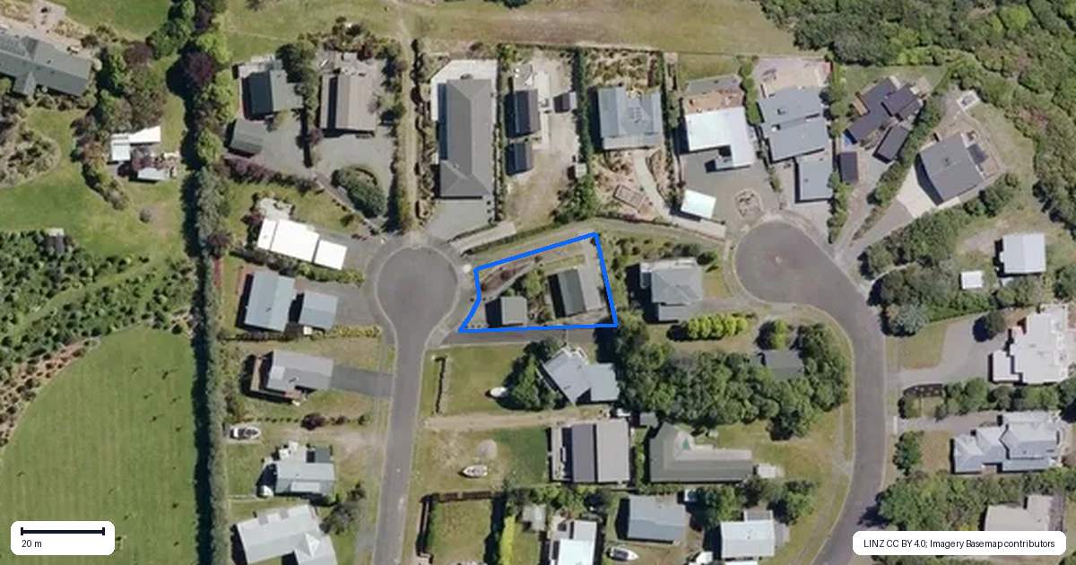 Property context map for 30 Te Awha Place, Kuratau, Turangi