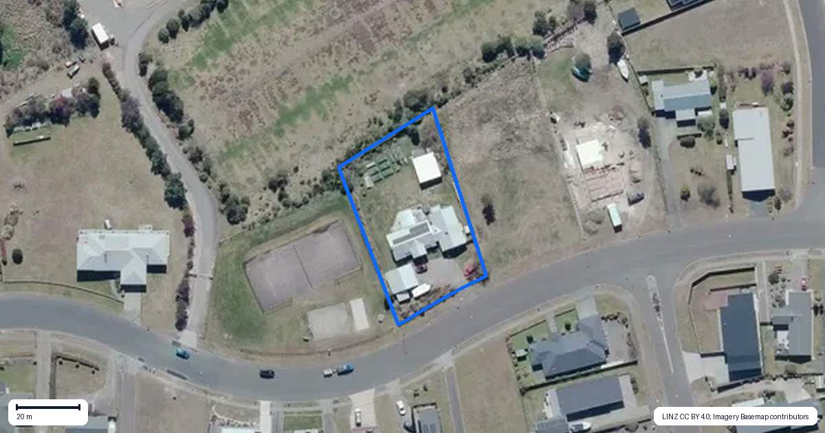 Property context map for 42 Parekaawa Drive, Motuoapa