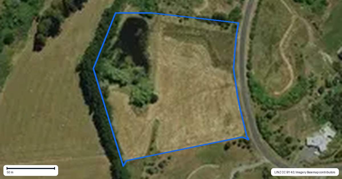 Property context map for 35 Patience Bay Drive, Te Anau