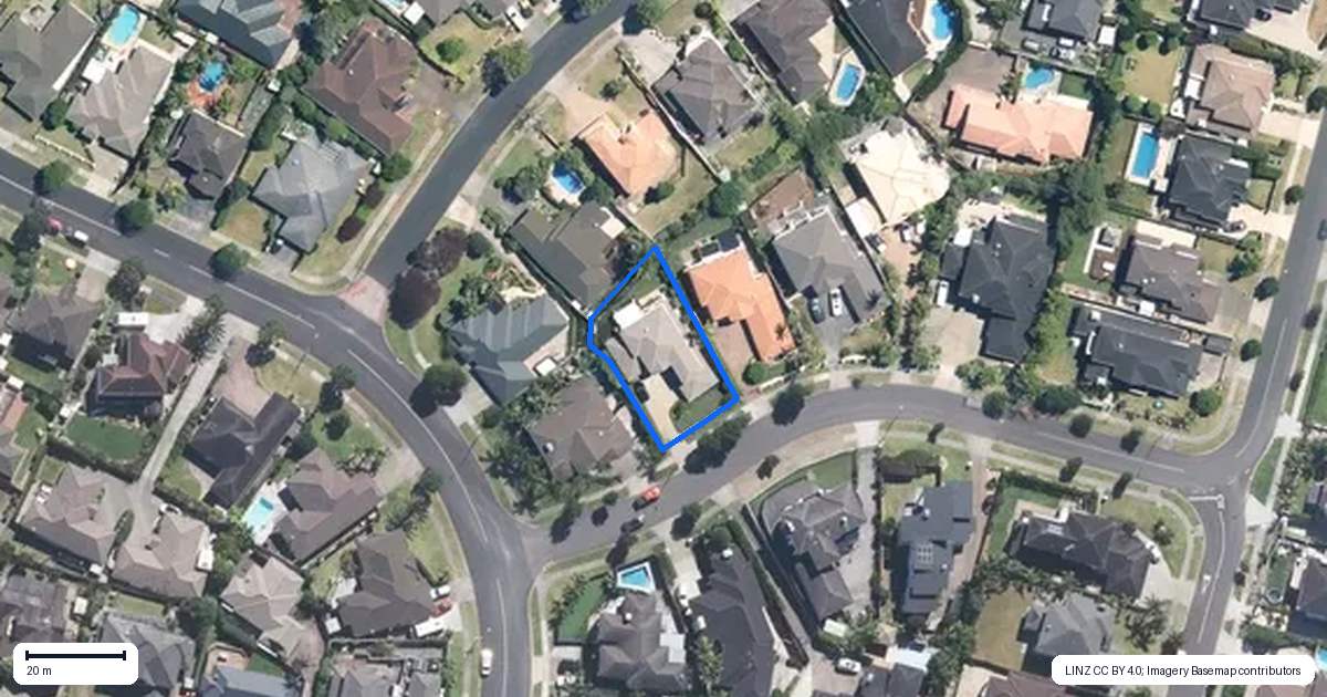 Property context map for 4 Armstrong Farm Drive, East Tamaki Heights, Auckland