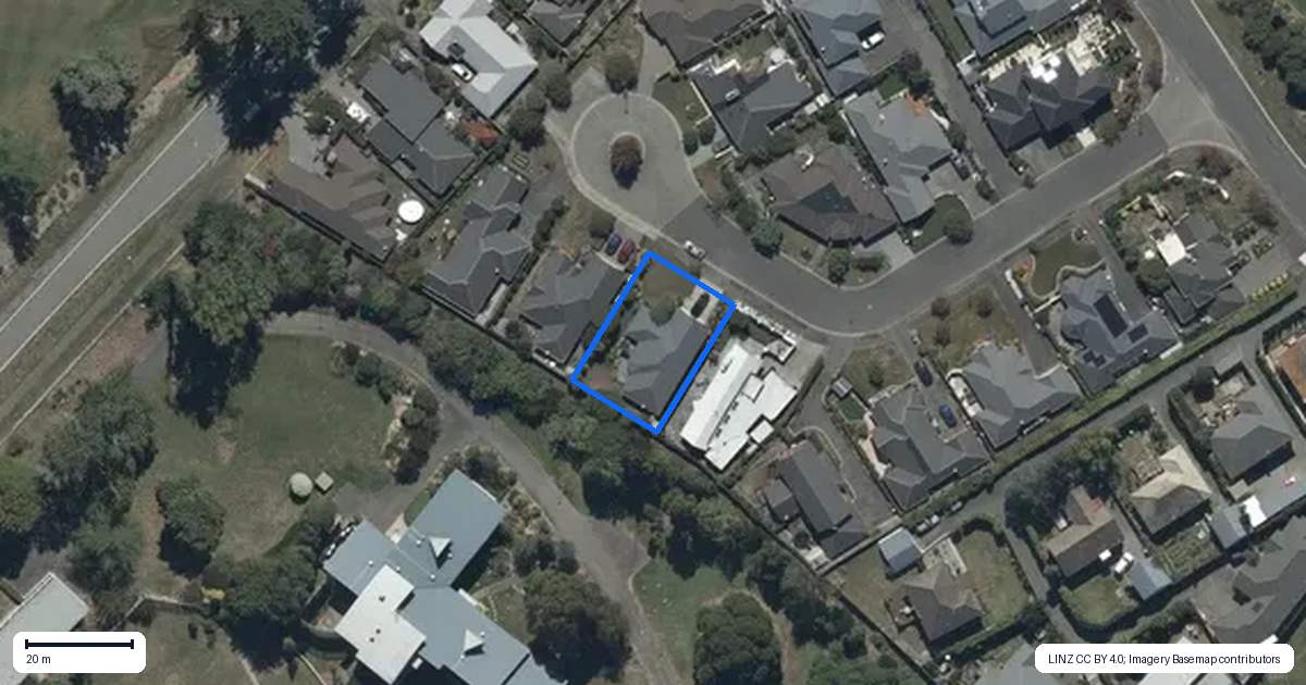 Property context map for 15 Strathmore Gardens, Burwood, Christchurch