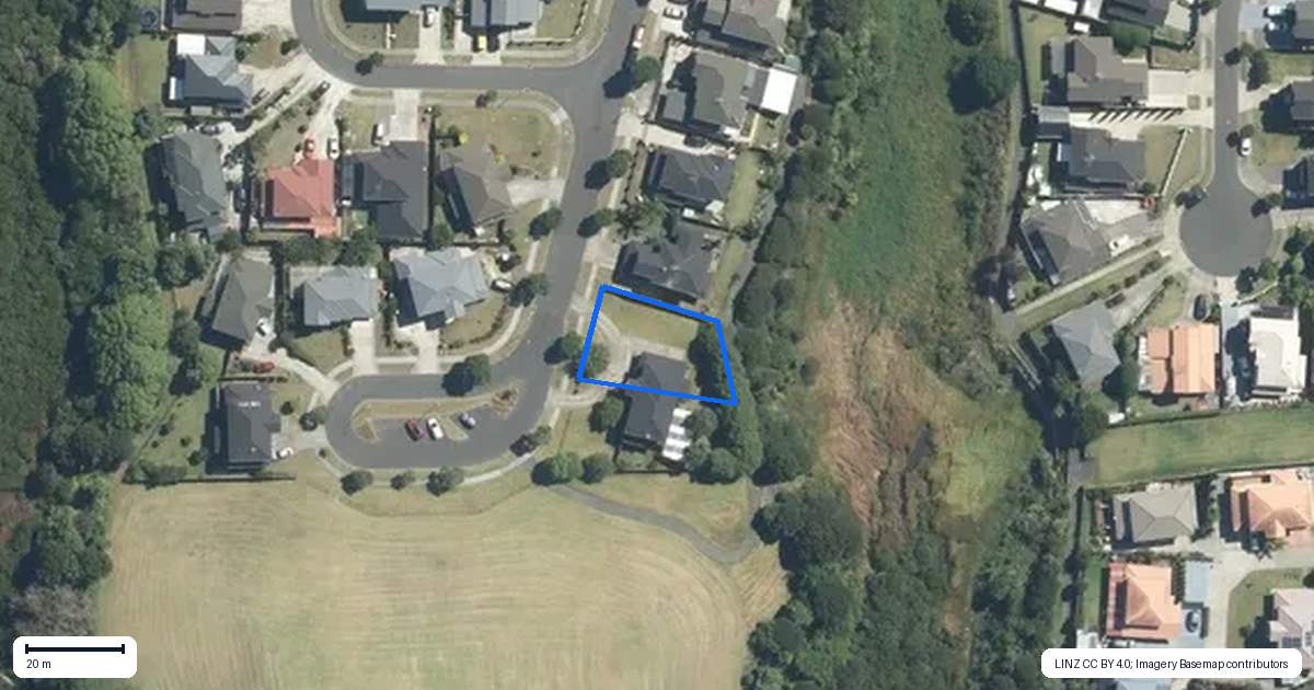 Property context map for 62 Peninsula Road, Mangere, Auckland