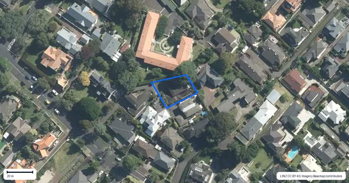 Property context map for 105F Wheturangi Road, Greenlane, Auckland