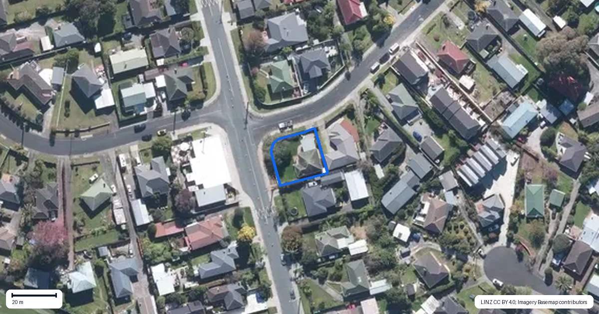 Property context map for 38 Neil Avenue, Te Atatu Peninsula, Auckland