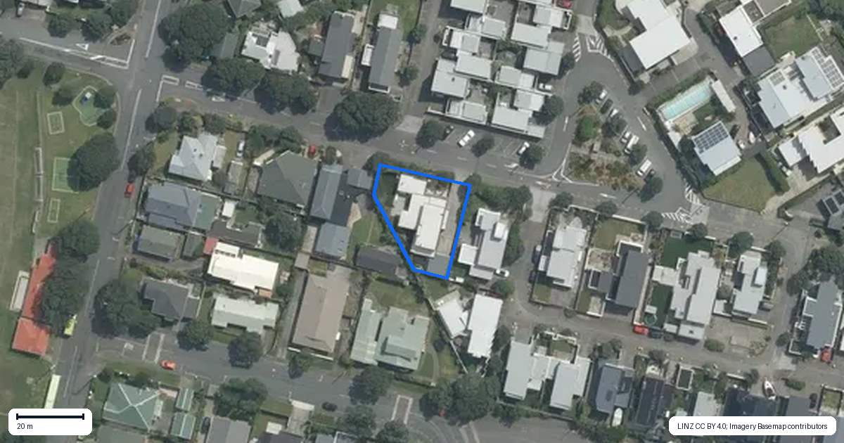 Property context map for 68 Ludlam Street, Seatoun, Wellington