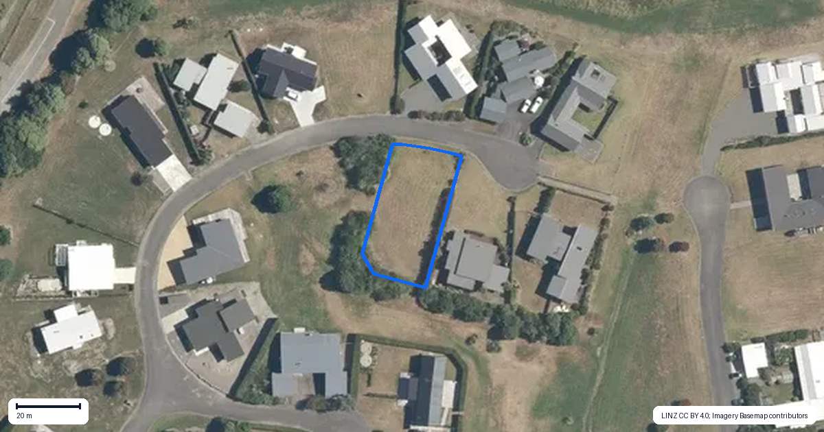 Property context map for 33 Shoal Beach Road, Aramoana, Omakere