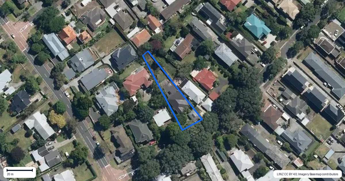 Property context map for 33 Atarangi Road, Greenlane, Auckland