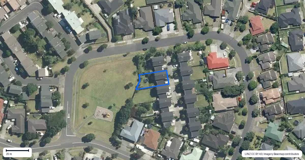 Property context map for 32 Secoia Crescent, Mangere, Auckland