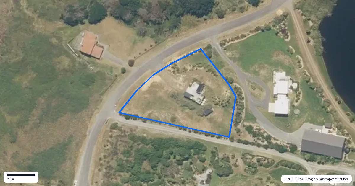 Property context map for 47 Reay MacKay Grove, Waikawa Beach, Manakau