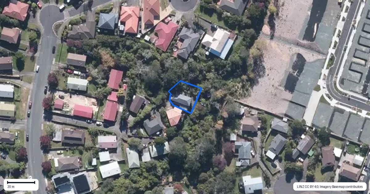 Property context map for 45 Holmes Drive South, Massey, Auckland