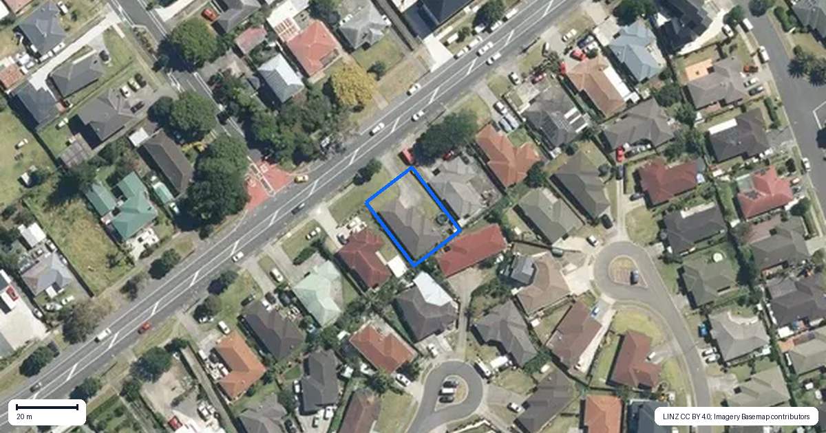Property context map for 558 Massey Road, Mangere, Auckland