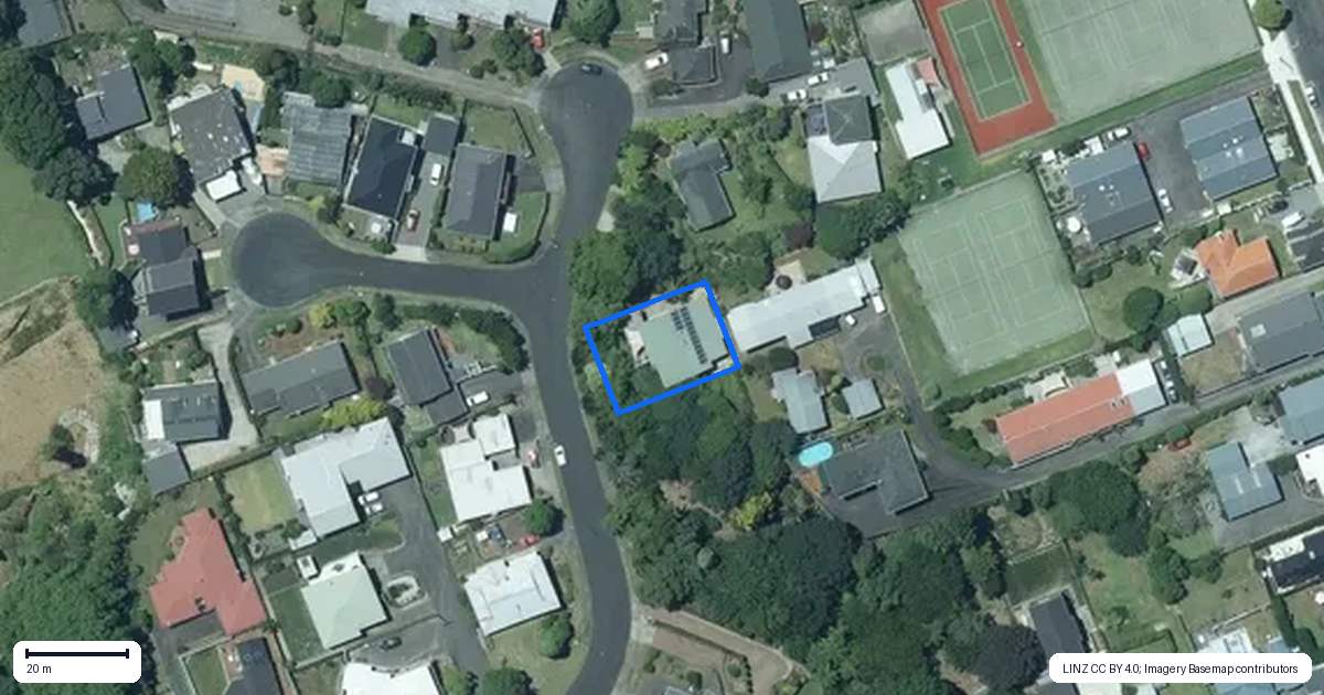 Property context map for 12 Leatham Avenue, Strandon, New Plymouth