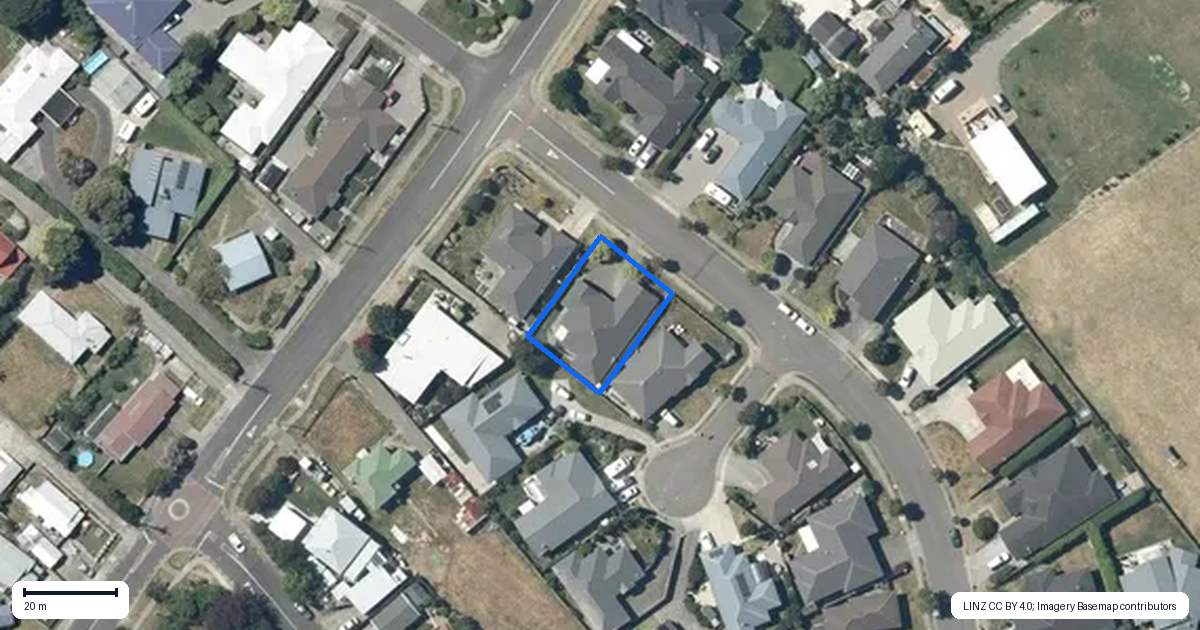 Property context map for 4 Delta Mews Place, Clive