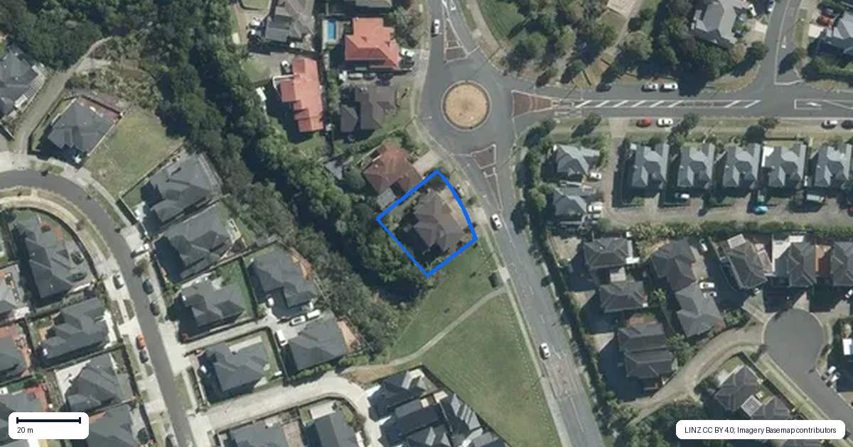 Property context map for 27 Medallion Drive, Oteha, Auckland