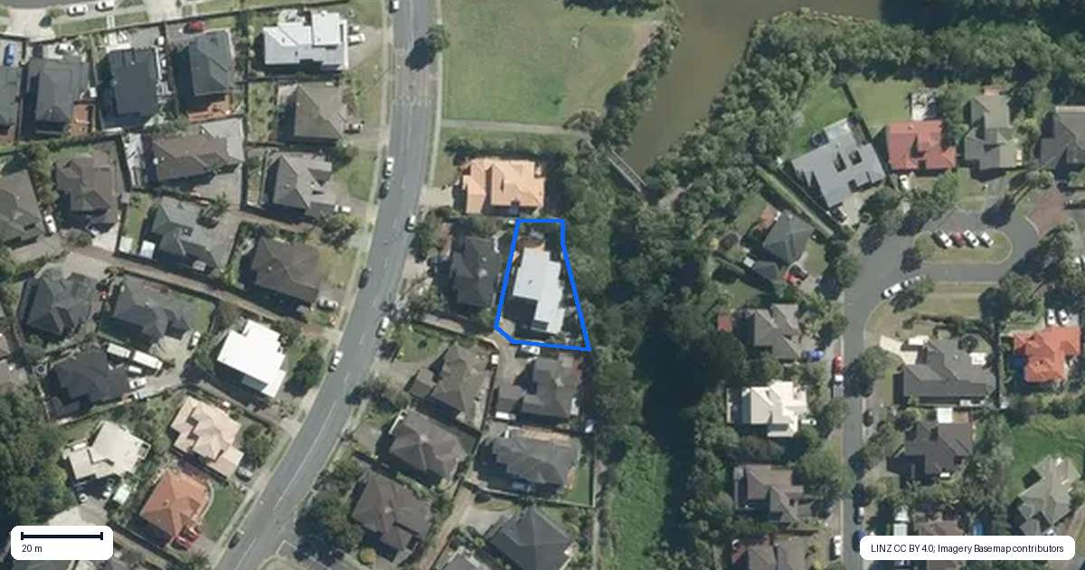 Property context map for 64 Medallion Drive, Oteha, Auckland