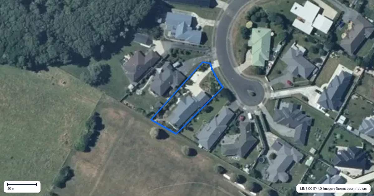 Property context map for 16 Kilsby Place, Levin