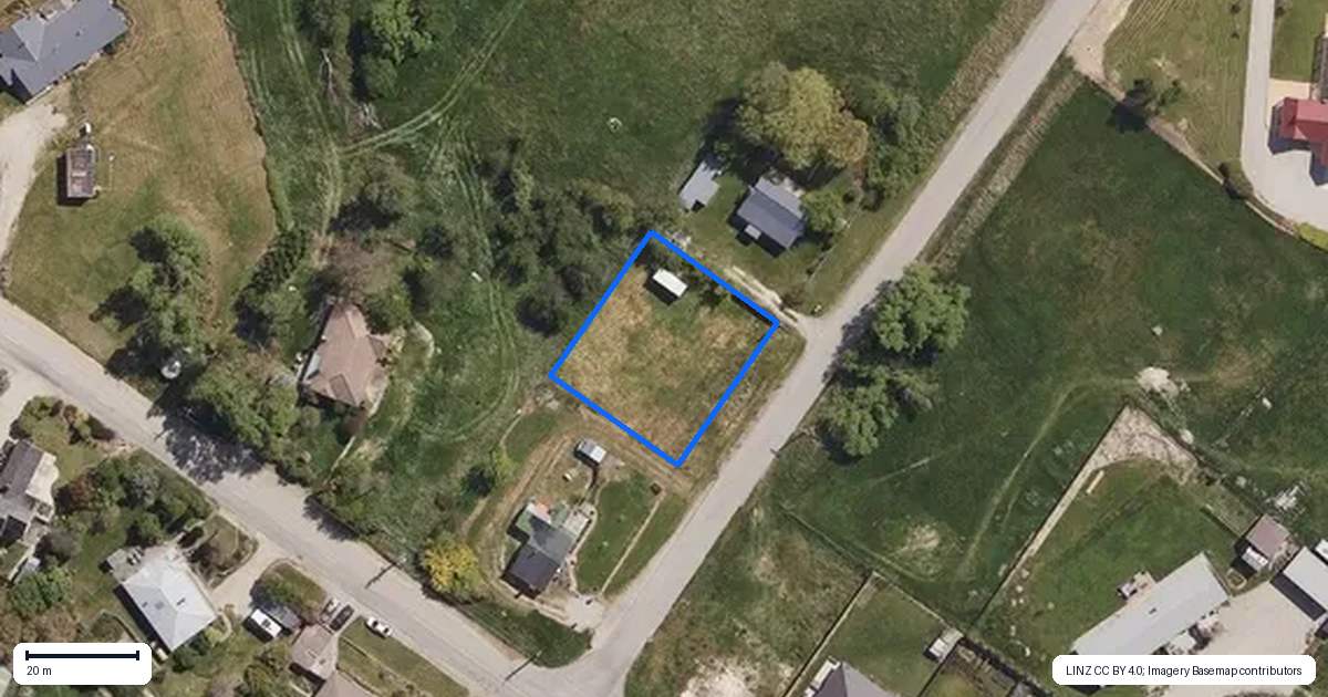 Property context map for 28 Cobham Crescent, Omakau