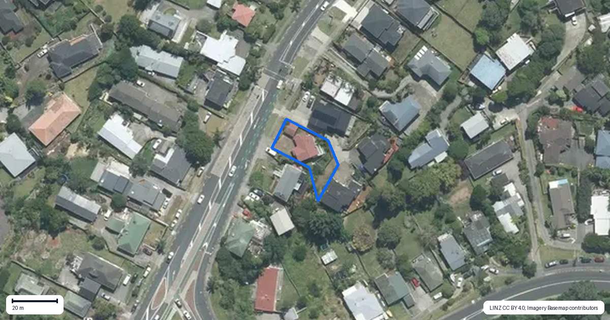 Property context map for 685 Beach Road, Rothesay Bay, Auckland