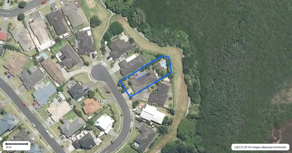 Property context map for 11 Allerton Place, Wattle Downs, Auckland