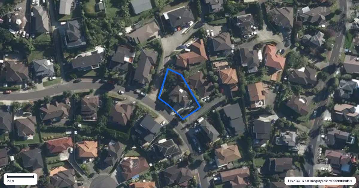 Property context map for 19 Waltham Street, Henderson, Auckland
