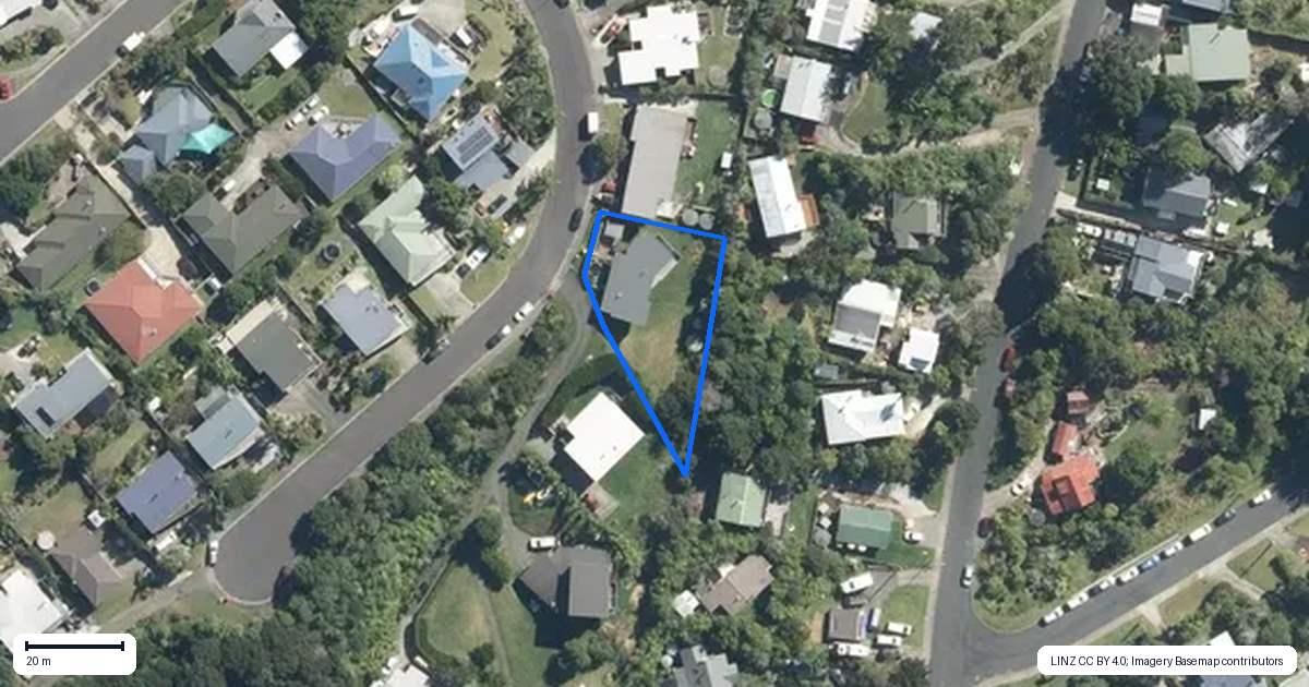Property context map for 15 Inlet Views, Stillwater, Silverdale
