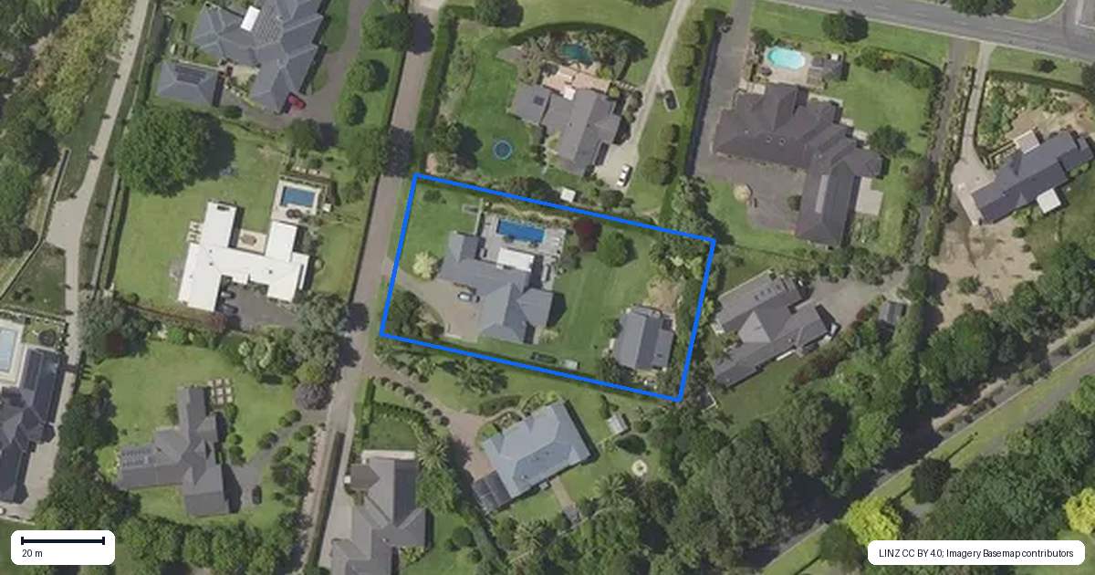 Property context map for 43 Bradley Avenue, Pyes Pa, Tauranga