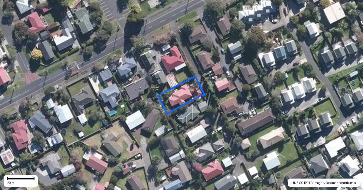 Property context map for 112 Riversdale Road, Avondale, Auckland