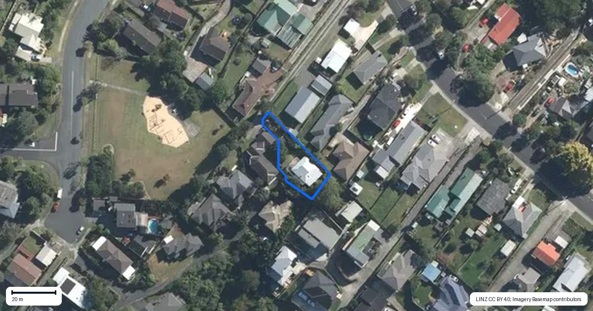 Property context map for 93 Sunnyside Road, Sunnyvale, Auckland