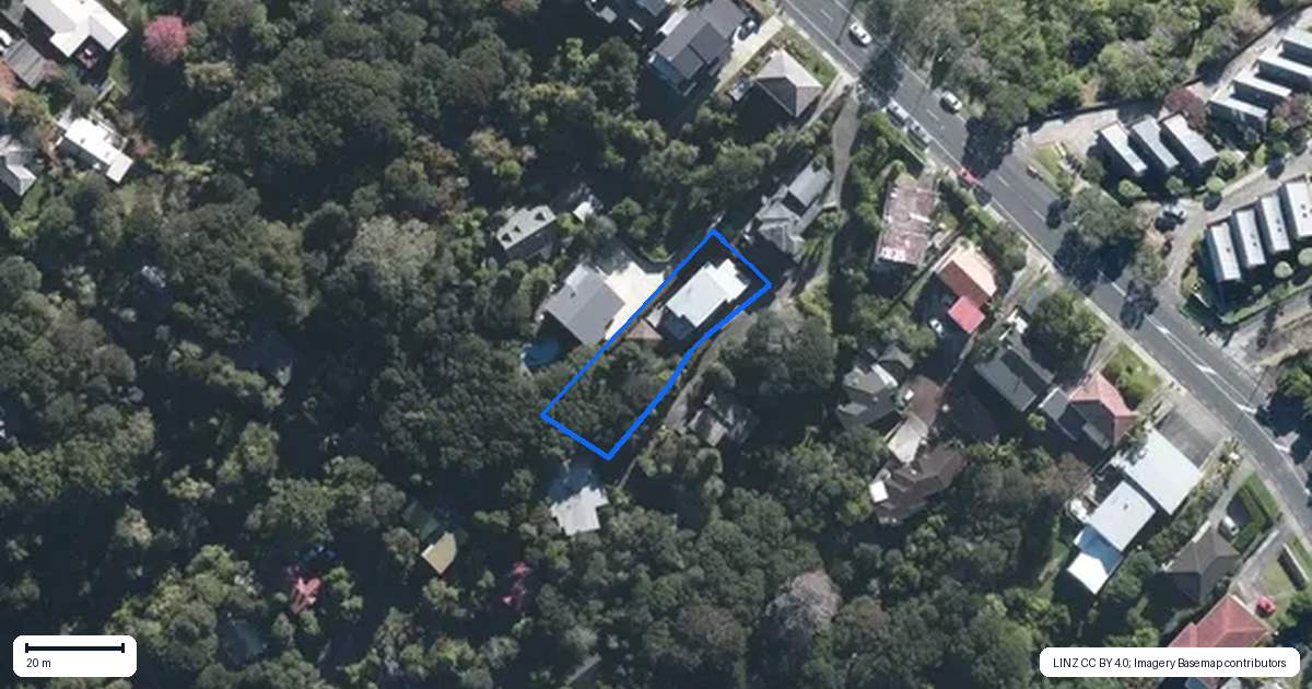 Property context map for 22C Waipa Street, Birkenhead, Auckland