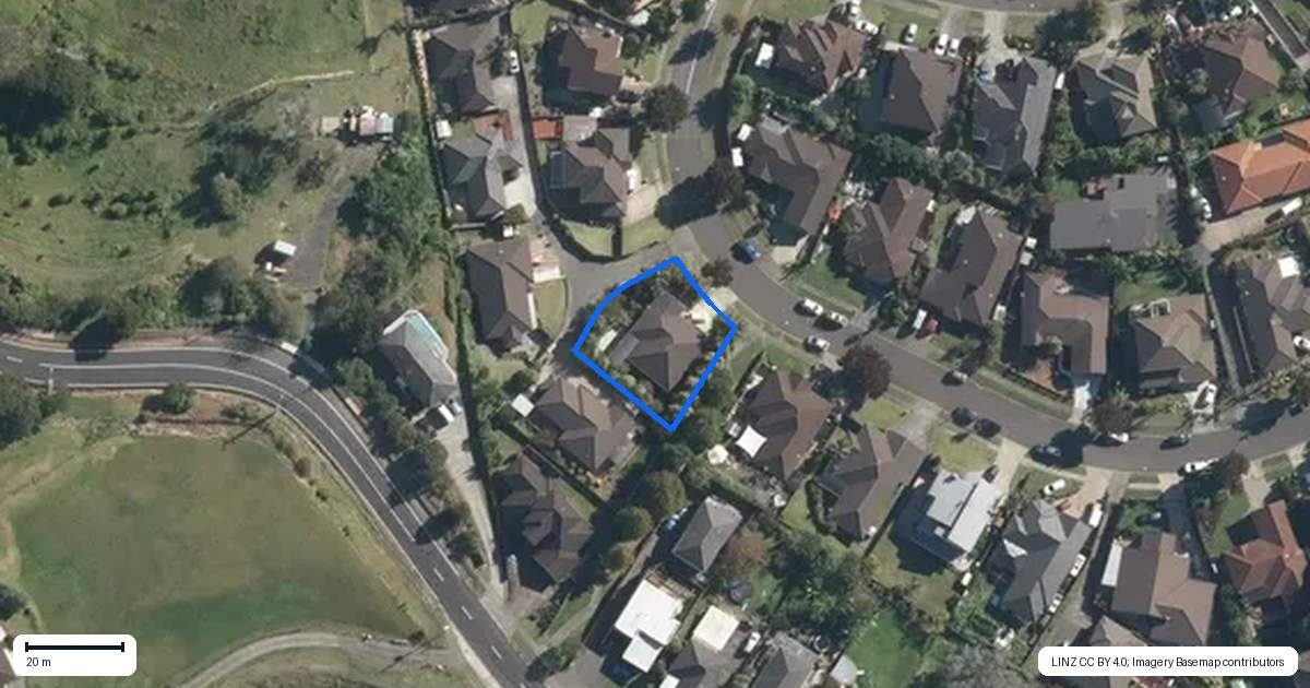 Property context map for 54 Leafield Crescent, Henderson, Auckland