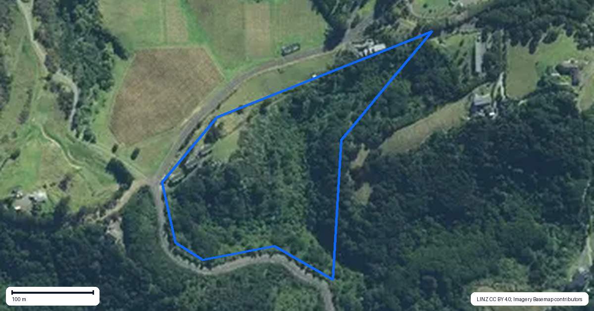 Property context map for 190 Paroa Bay Road, Russell