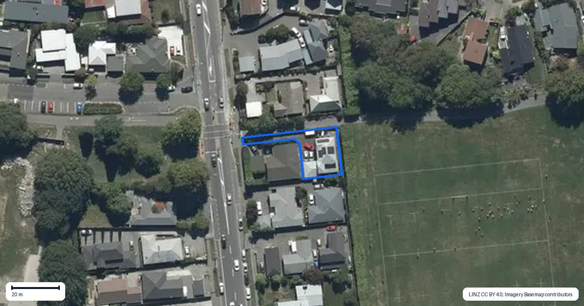 Property context map for 132 Waimairi Road, Ilam, Christchurch