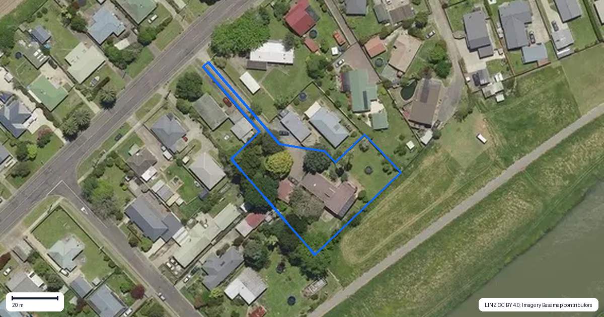 Property context map for 131 College Road, Edgecumbe
