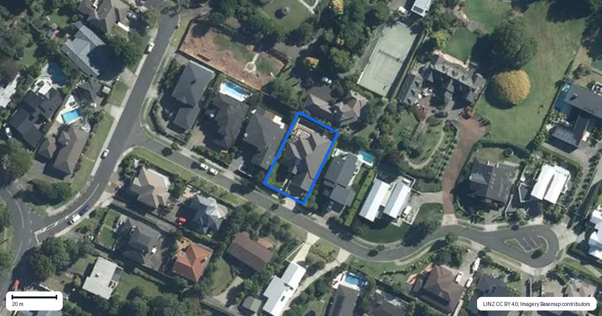 Property context map for 8 Oceania Place, Mellons Bay, Auckland